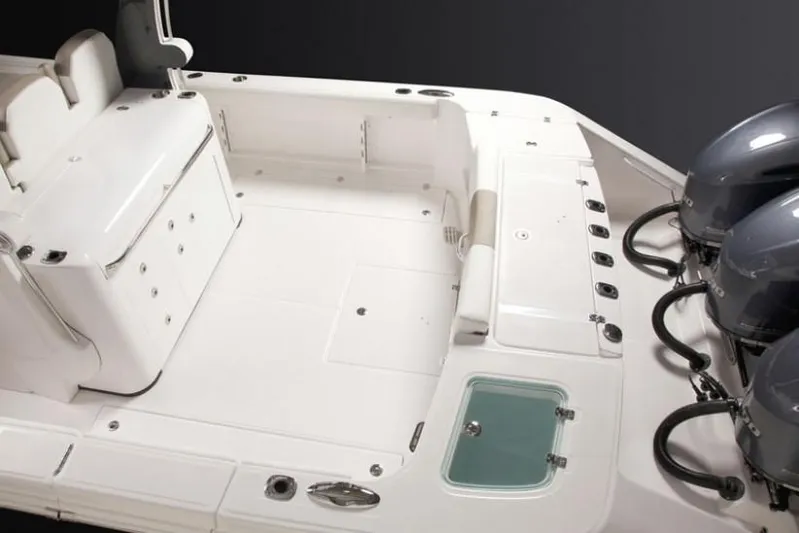  Yacht Photos Pics Manufacturer Provided Image