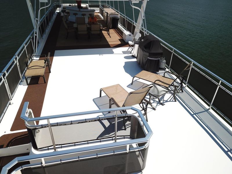 2014 Thoroughbred 18x88 Houseboat