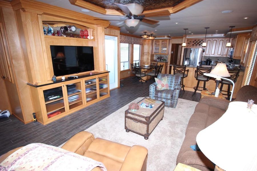 2014 Thoroughbred 18x88 Houseboat