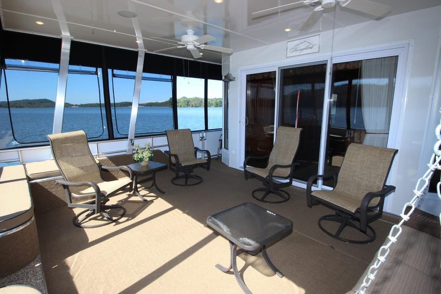 2014 Thoroughbred 18x88 Houseboat