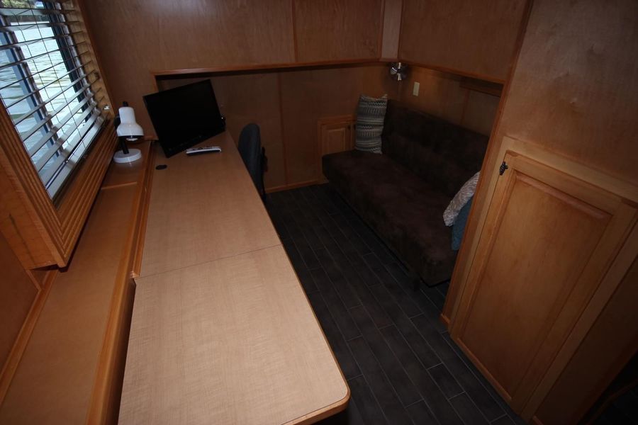 2014 Thoroughbred 18x88 Houseboat