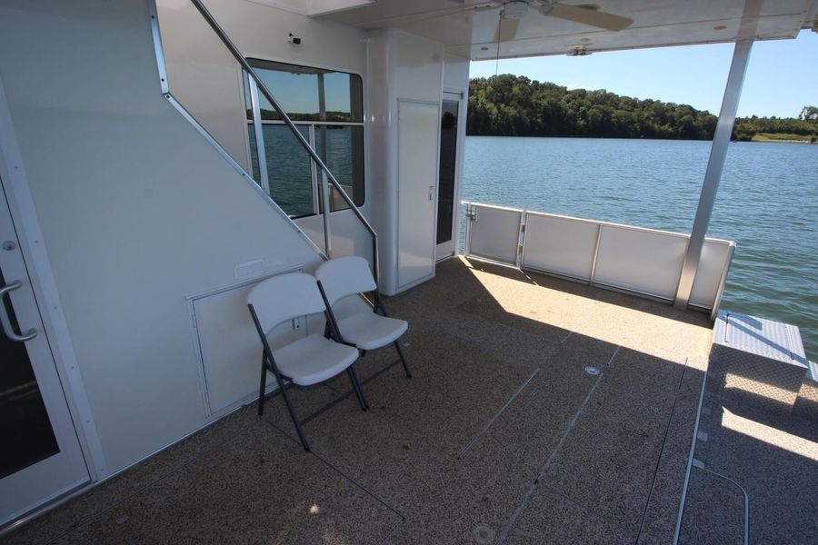 2014 Thoroughbred 18x88 Houseboat