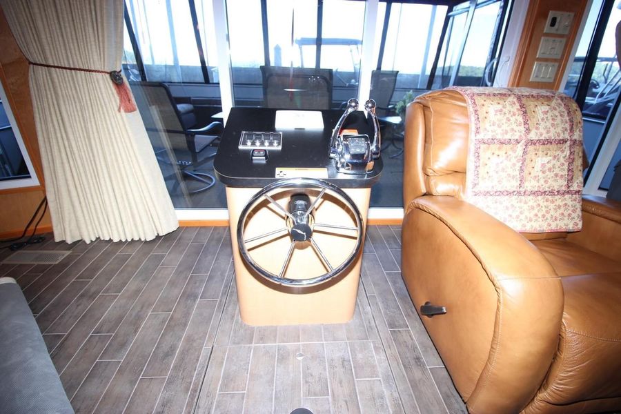 2014 Thoroughbred 18x88 Houseboat