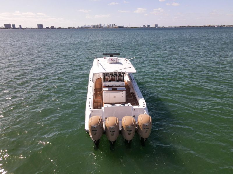 2020 HCB 42 Siesta