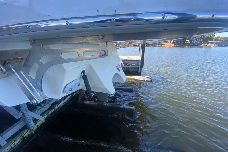  Yacht Photos Pics 2005 Formula 40 Performance Cruiser stern view at dockside.