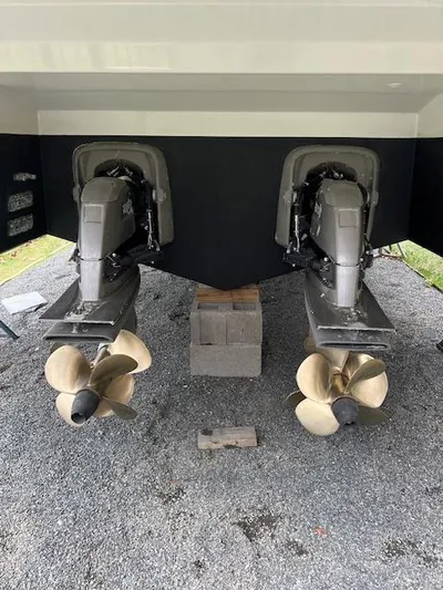  Yacht Photos Pics 2019 Beneteau Gran Turismo 40 boat propellers on gravel surface.