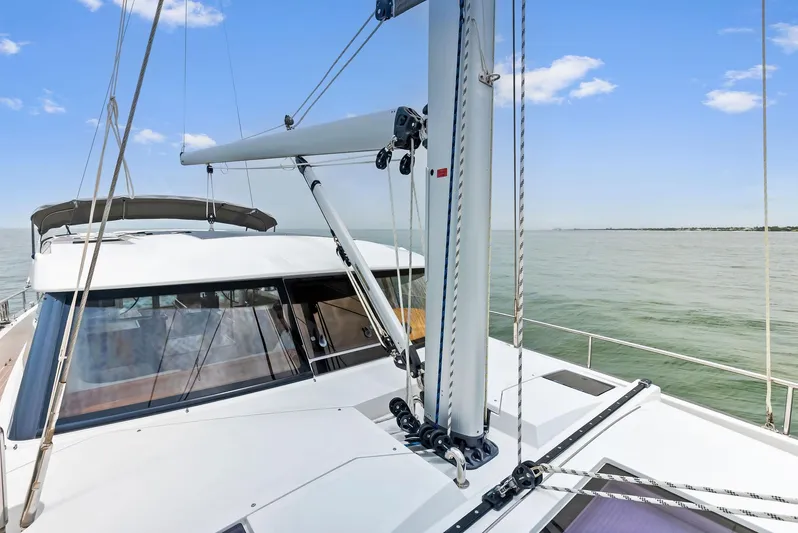 Southwind Yacht Photos Pics Moody 45 DS yacht deck, 2021 model, sailing on calm waters under a clear sky.