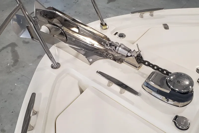 Ripple Yacht Photos Pics Anchor system on 2021 Sabre 45 Salon Express yacht deck.