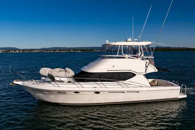 Mustang M43 Sports Flybridge