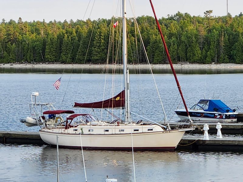 1995 Island Packet 40
