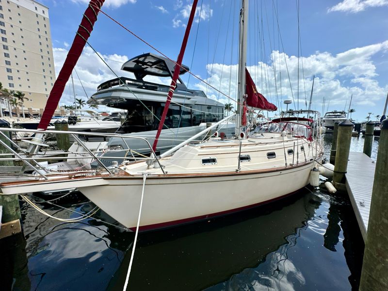 1995 Island Packet 40