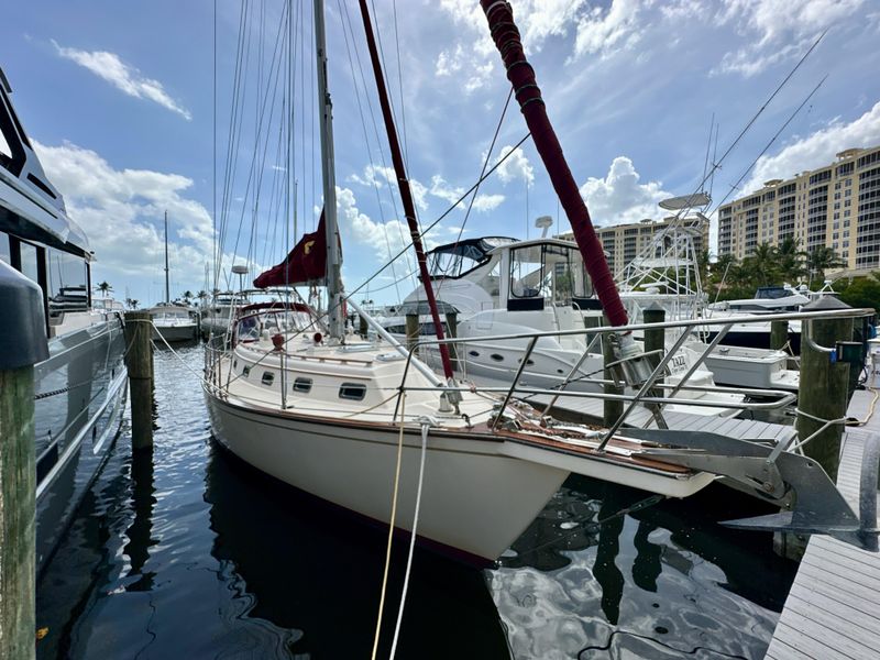 1995 Island Packet 40