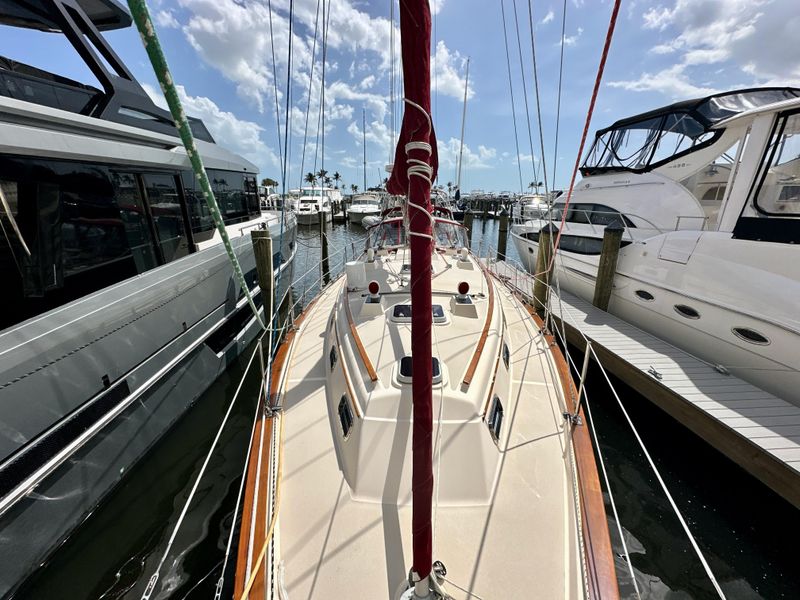 1995 Island Packet 40