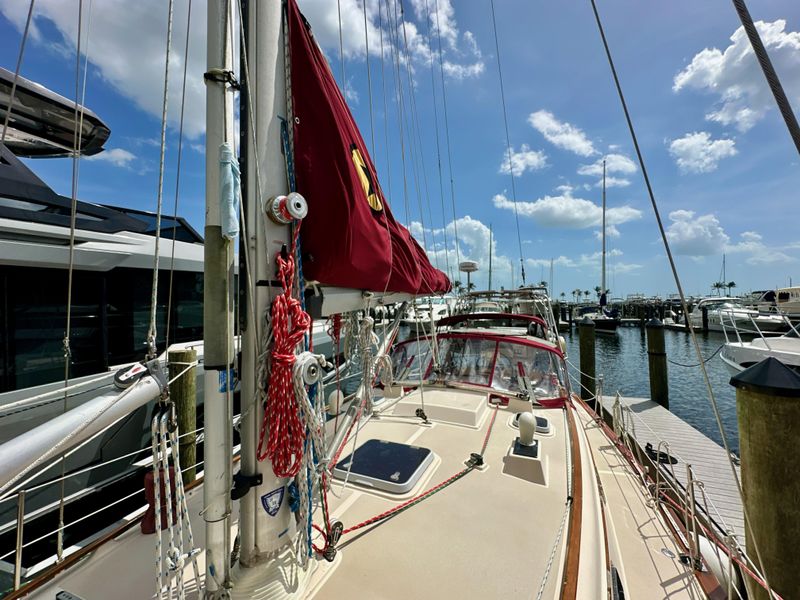 1995 Island Packet 40