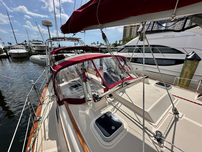 1995 Island Packet 40