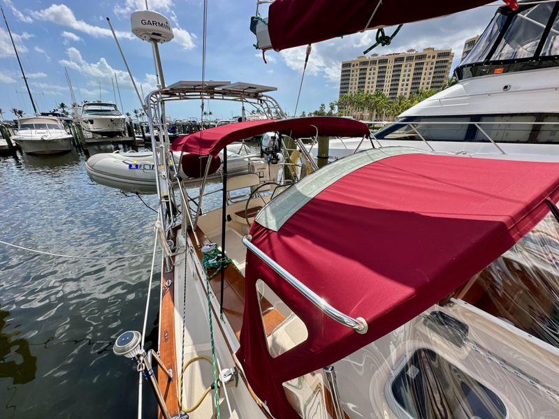1995 Island Packet 40