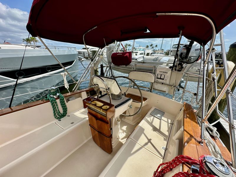 1995 Island Packet 40