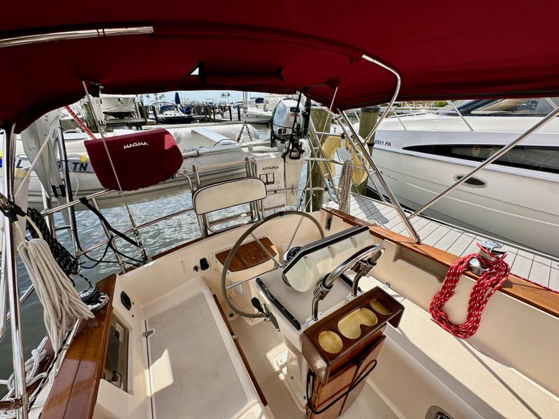 1995 Island Packet 40