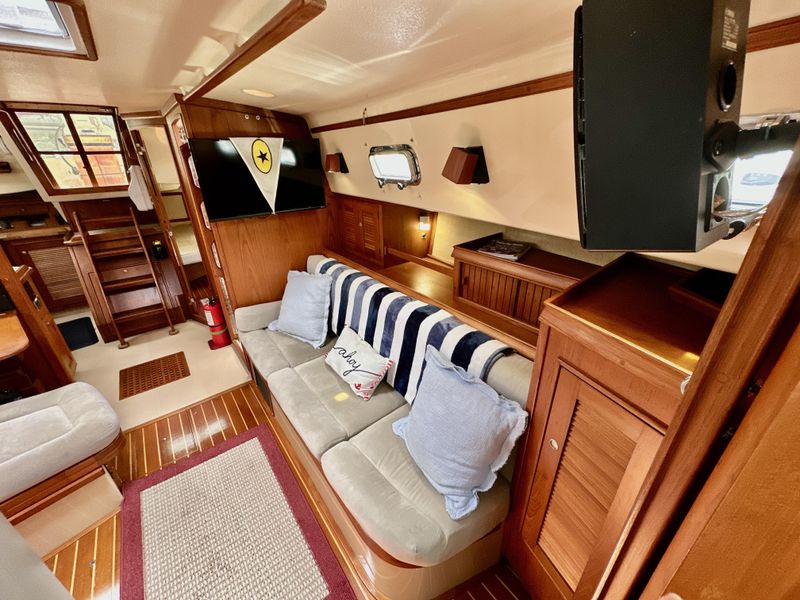 1995 Island Packet 40