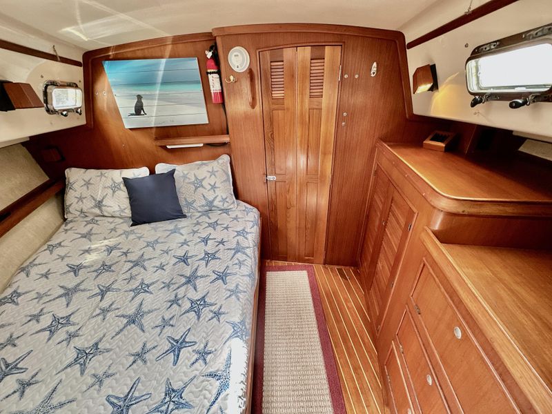 1995 Island Packet 40