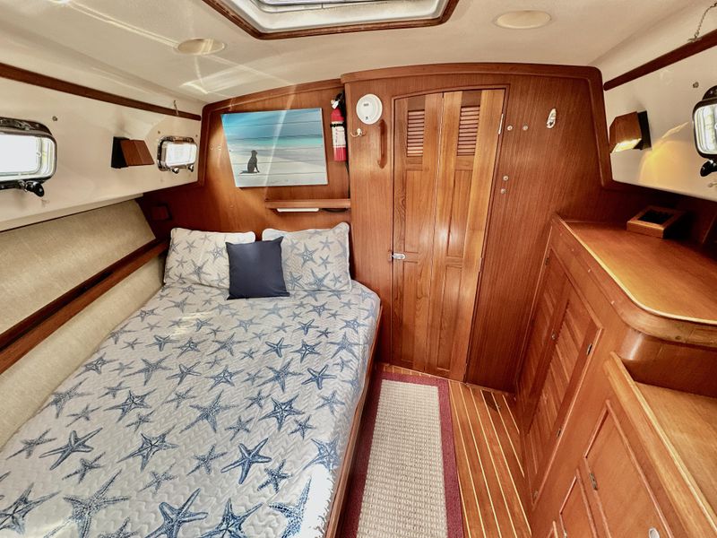 1995 Island Packet 40
