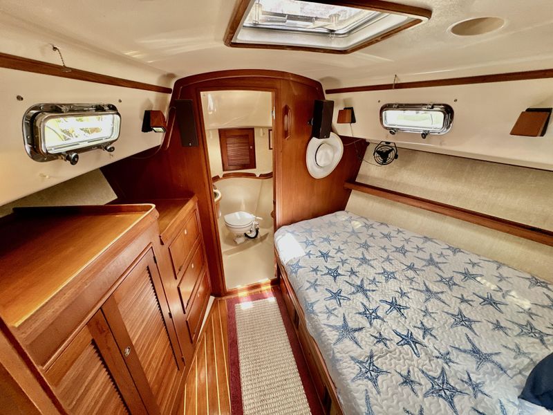 1995 Island Packet 40