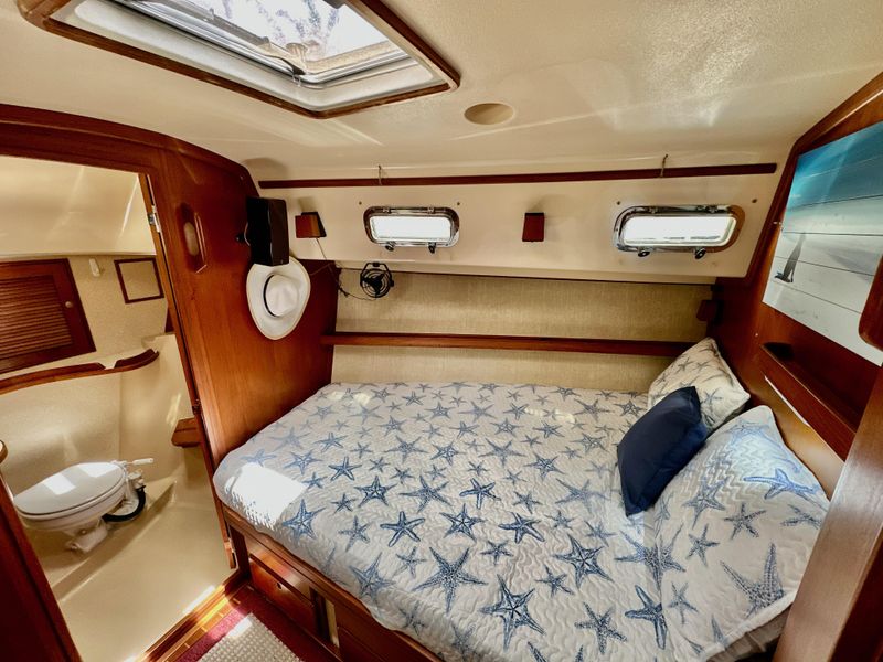 1995 Island Packet 40