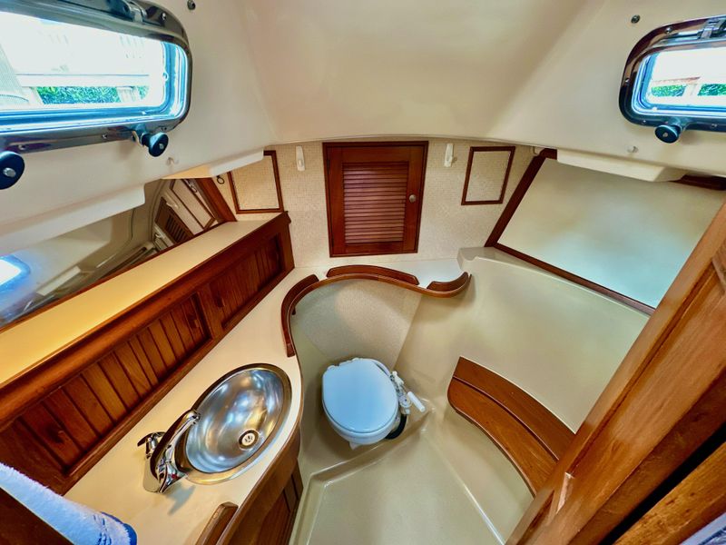1995 Island Packet 40