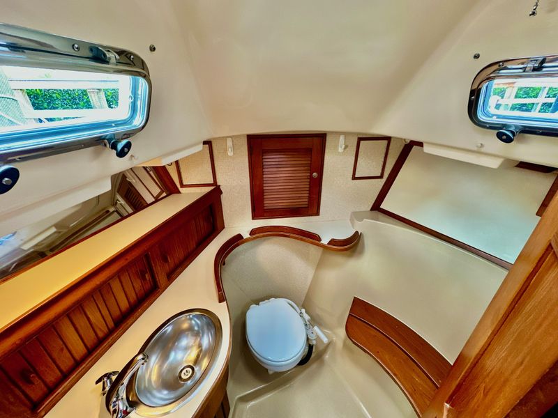 1995 Island Packet 40