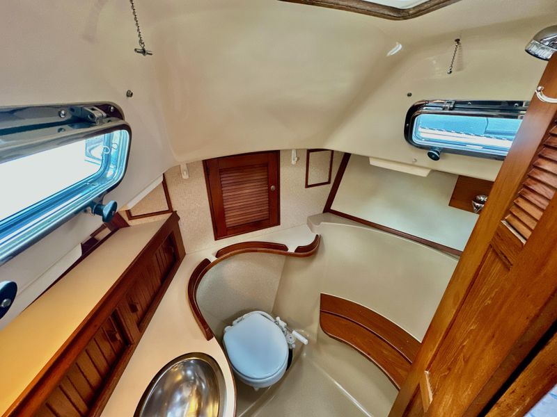 1995 Island Packet 40