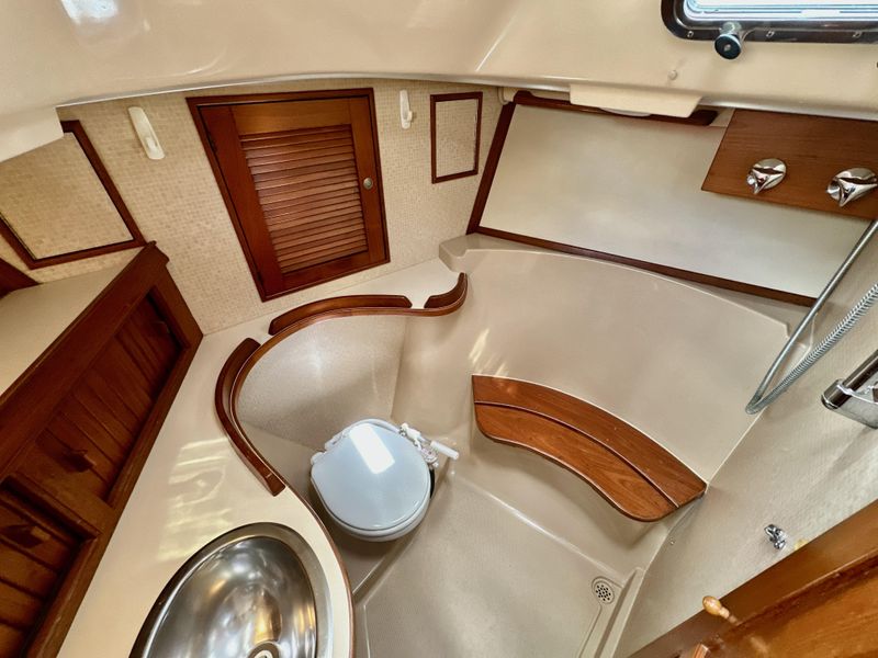 1995 Island Packet 40