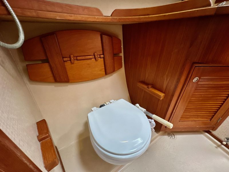 1995 Island Packet 40