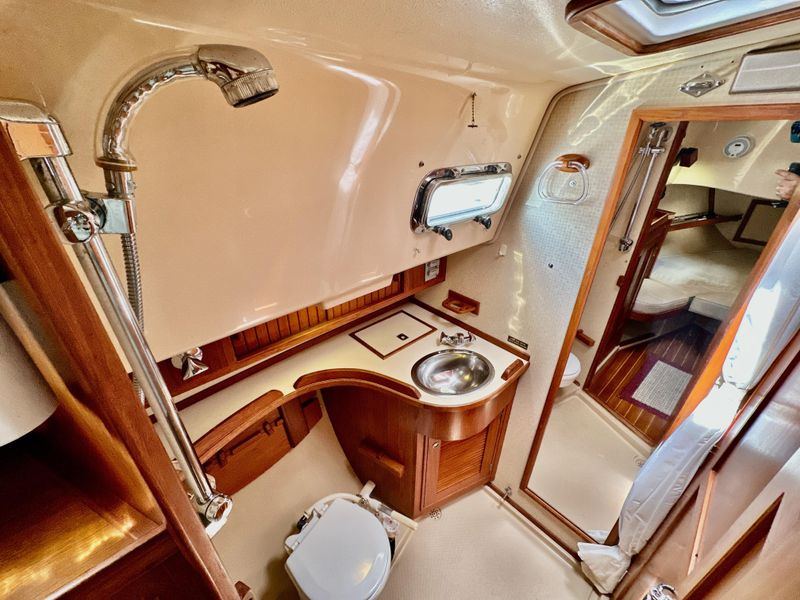 1995 Island Packet 40