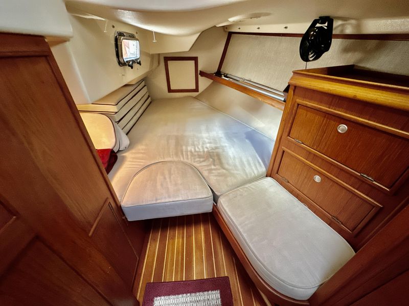 1995 Island Packet 40