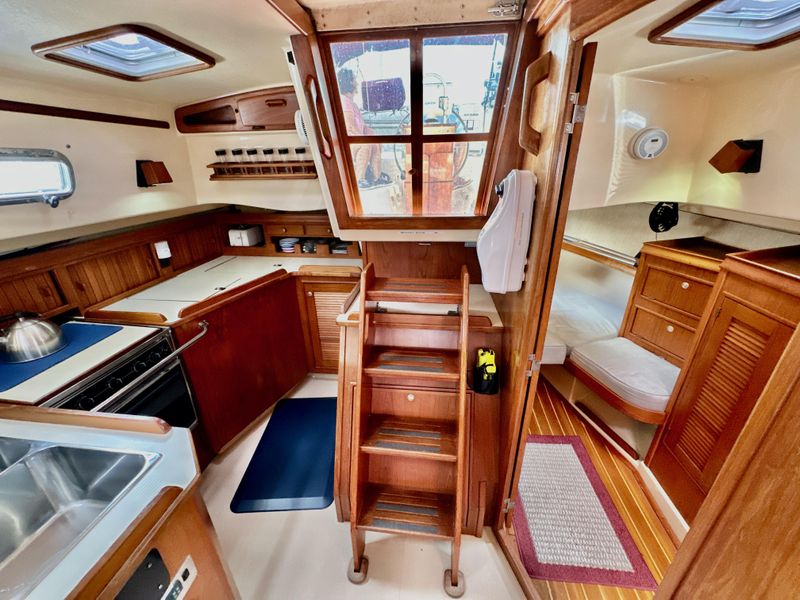 1995 Island Packet 40