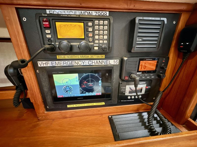 1995 Island Packet 40