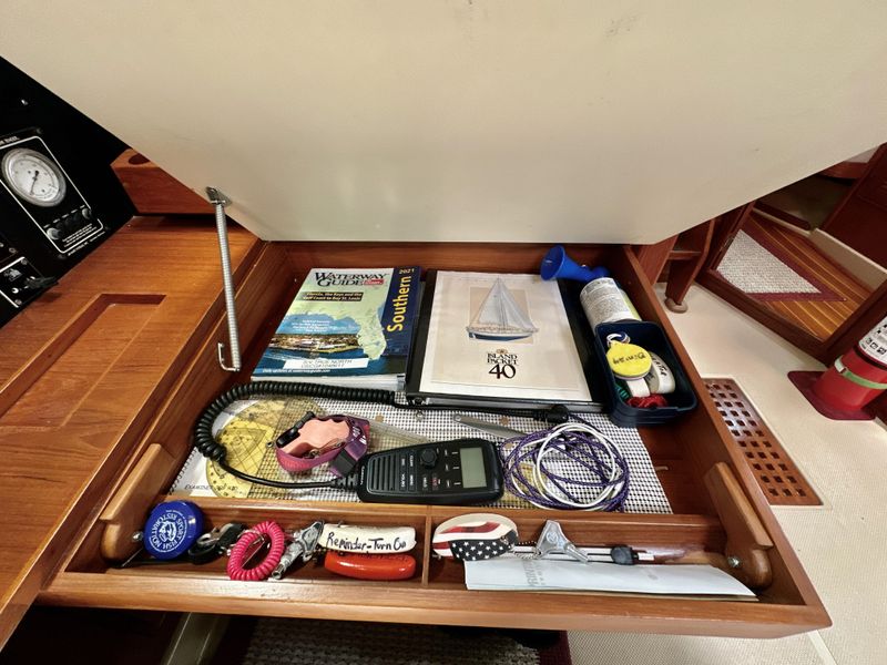 1995 Island Packet 40