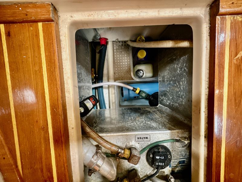 1995 Island Packet 40