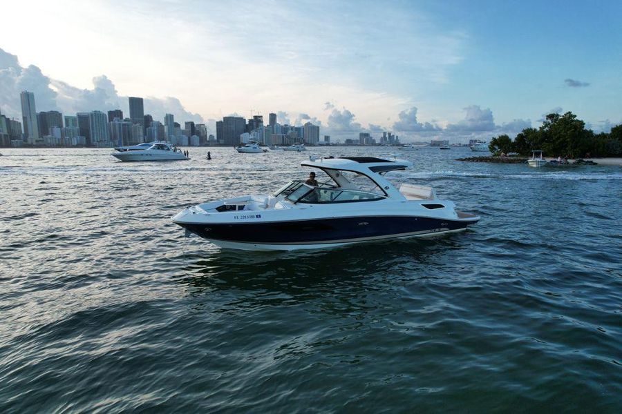 2015 Sea Ray 350 SLX