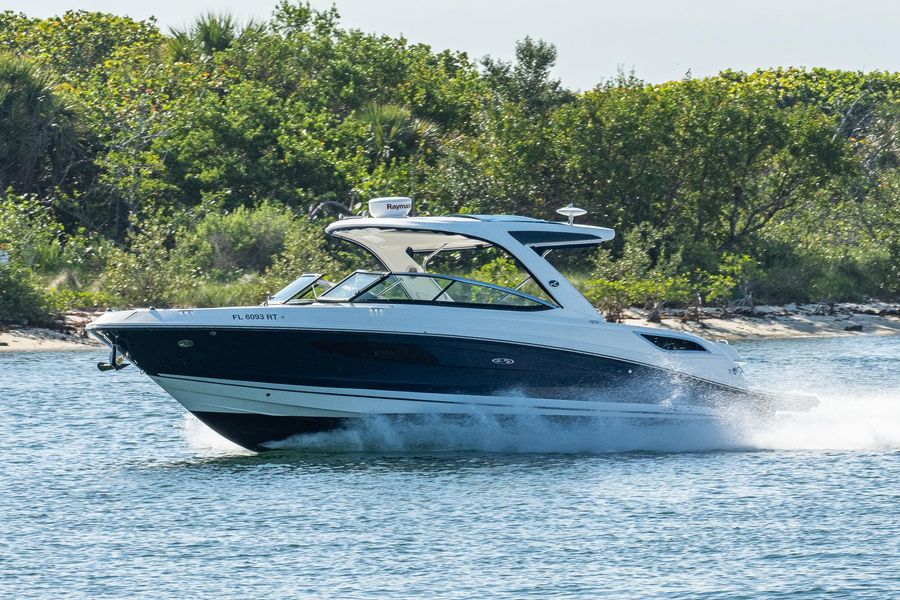 2015 Sea Ray 350 SLX