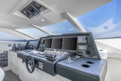 Yacht