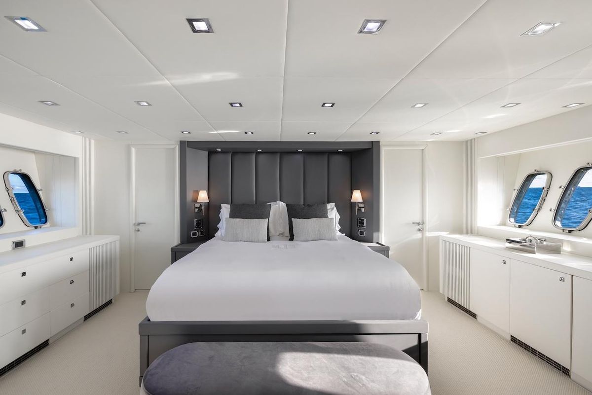 2008 Sunseeker 108 