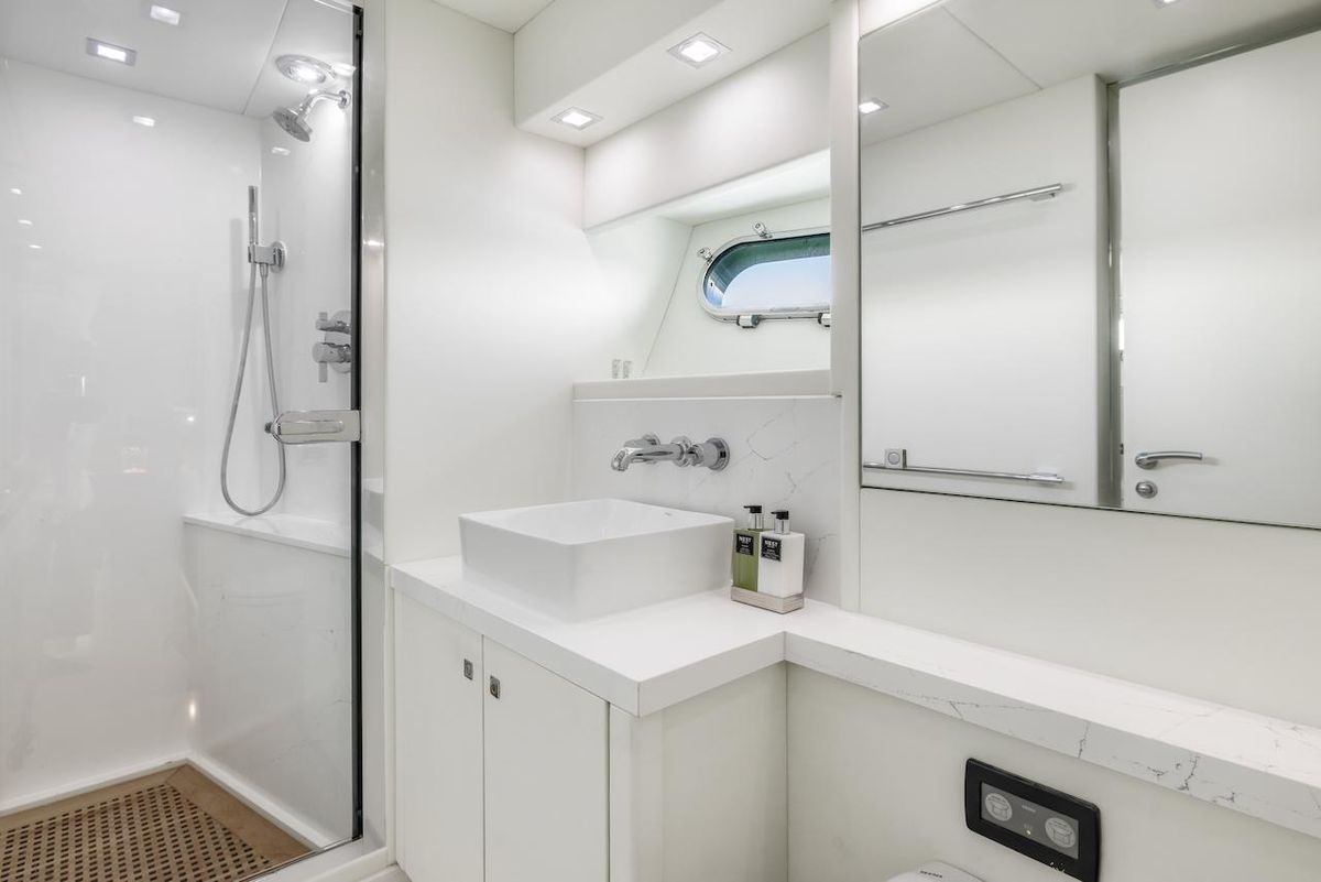 2008 Sunseeker 108 