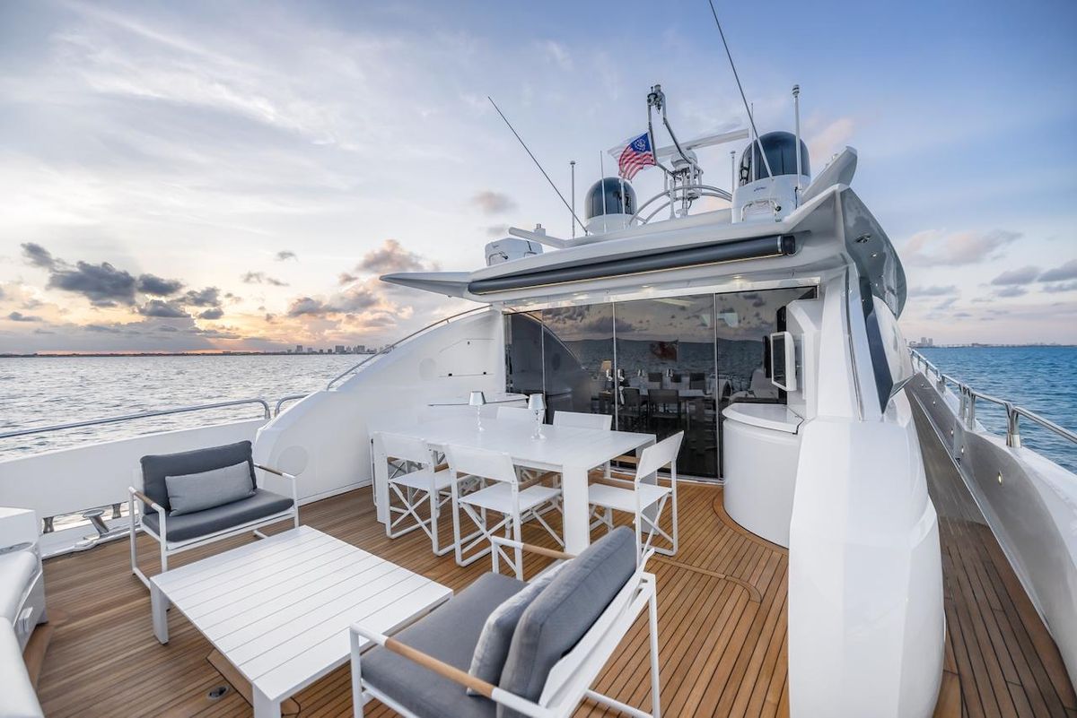 2008 Sunseeker 108 