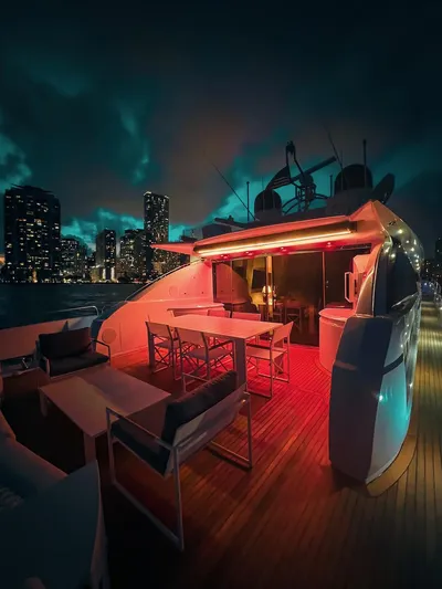 Skyfall Yacht Photos Pics 