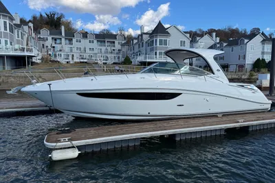 Sea Ray 370 Sundancer