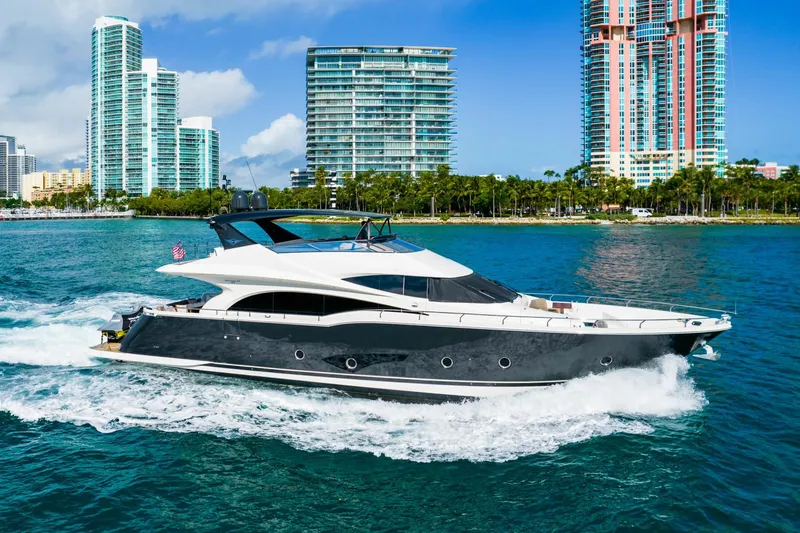 Maya Yacht Photos Pics Marquis 72 - Maya - Exterior Profile