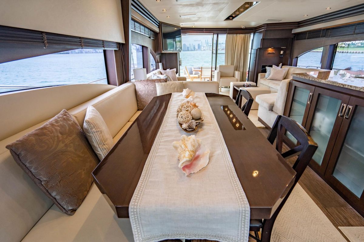 2015 Marquis 72 