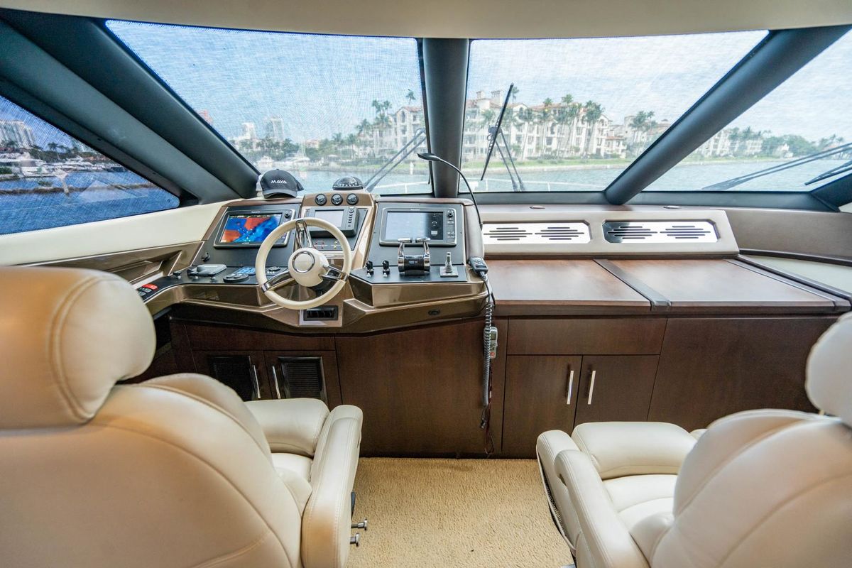 2015 Marquis 72 