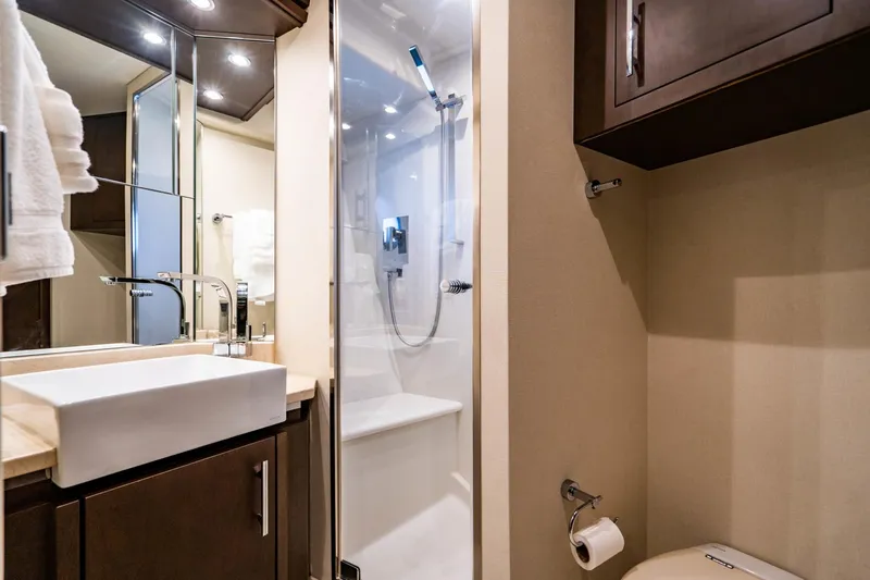 Maya Yacht Photos Pics Marquis 72 - Maya - Head